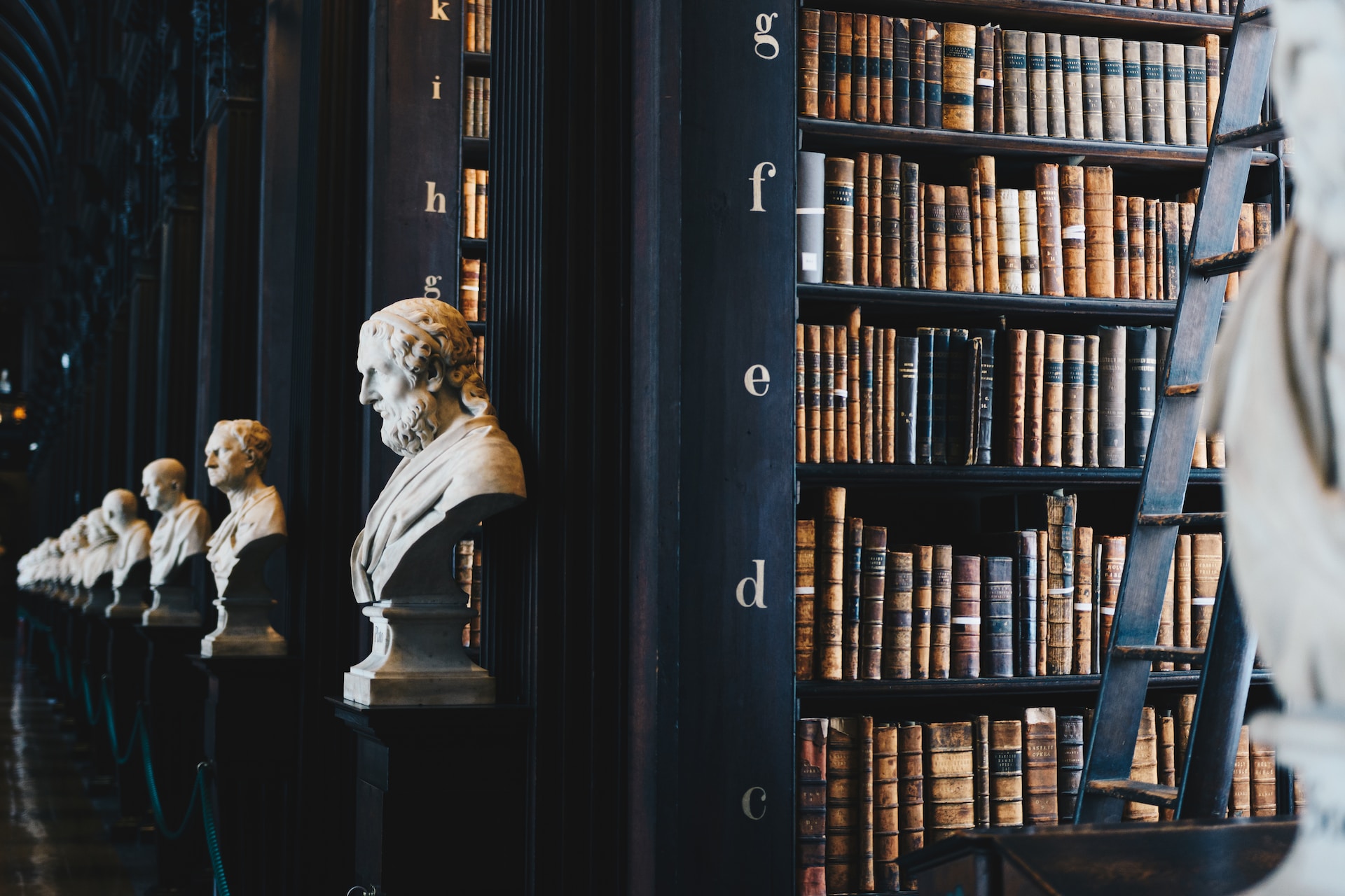 The Best Book Tracking Apps in 2026 (An Honest Comparison)